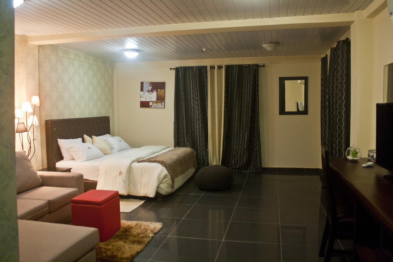 M Suites Hotel Accra Exterior foto