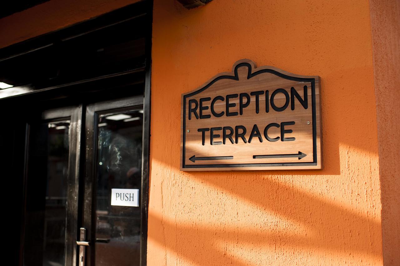 M Suites Hotel Accra Exterior foto